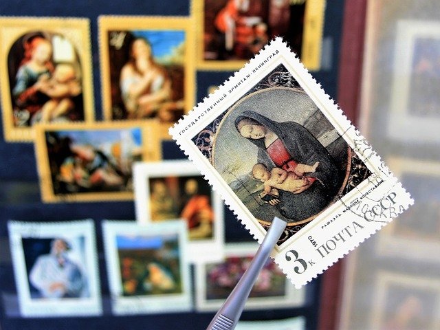 Madona na známce